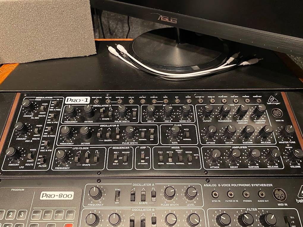 Behringer Musikinstrumente: Behringer Pro 1 – Gebraucht aus Grafstal von dom_gly5