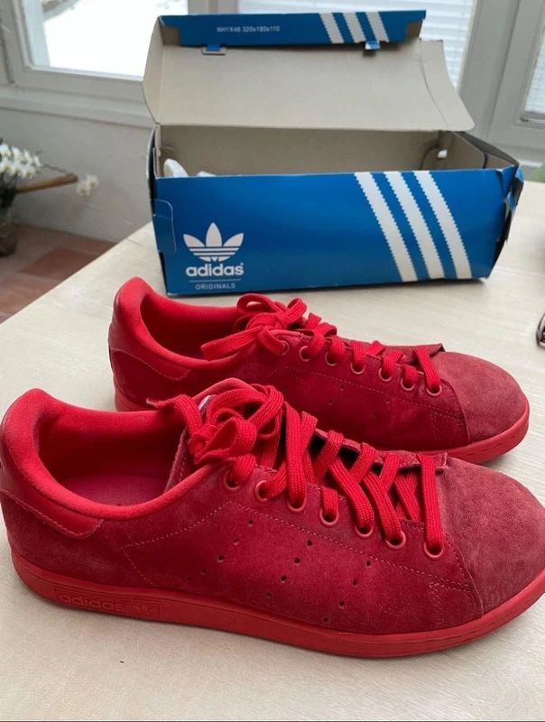 Adidas Scarpe da uomo: Adidas Stan Smith cuir rouge 41 – Usato da Geneve venduto da Monthoux13 3