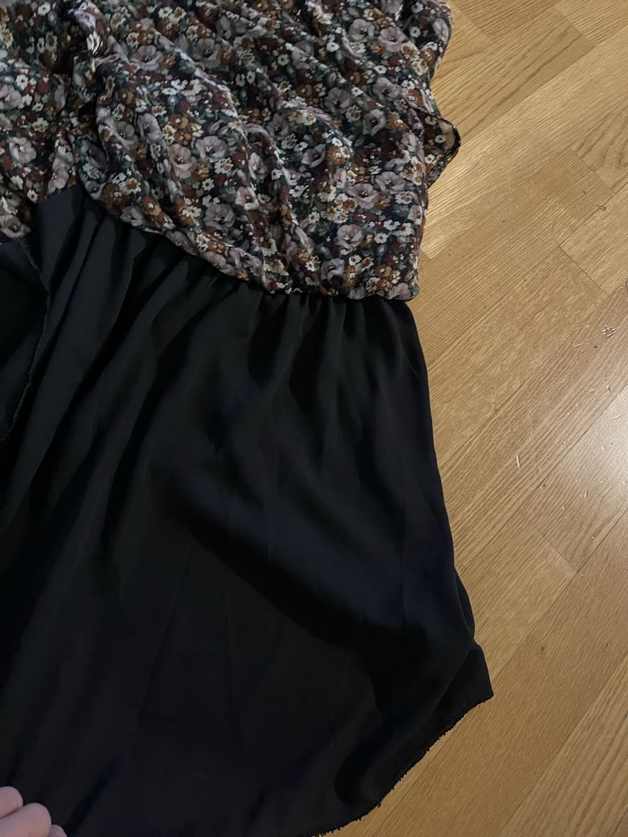 Vestiti: Kleid Gr. M langarm I am Kleid – Usato da Rüschlikon venduto da Lajniii 7