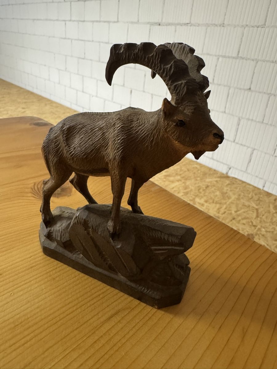 Figuren: Holz Steinbock geschnitzt Dekoration – Gebraucht aus Ibach von jansim