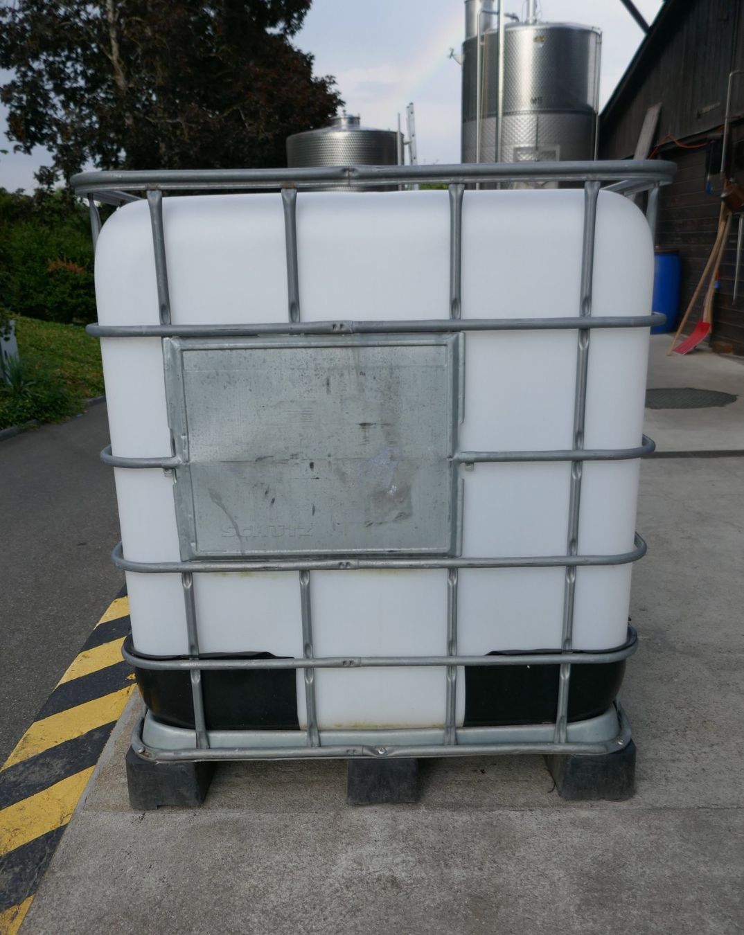 Abbeveratoi e trogoli: IBC-Tank / Wassertank 1000 Liter – Usato da Port venduto da uzuku 3