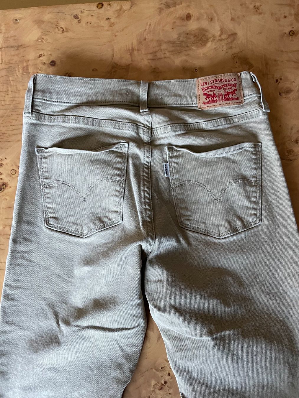 Levi's Jeans: LEVI's in sand color, size 26/30. – Usato da Crans VD venduto da RM0709 7