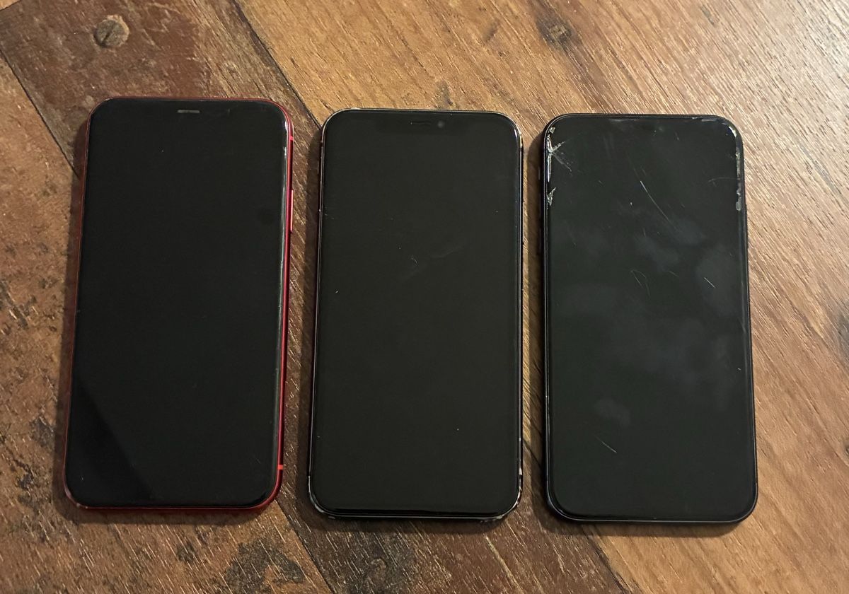 Apple Portables: 3x Iphone 11, icloud gesperrt – Défectueux à Winterthur par SSilverS 1