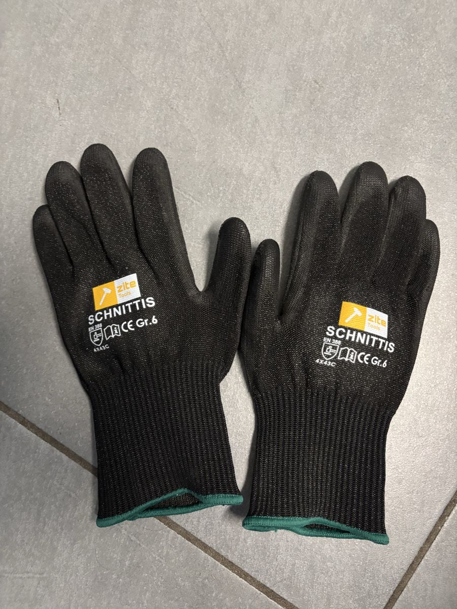 Guanti: Schnitzhandschuhe Gr. 6 – Usato da Winterthur venduto da NatMet11