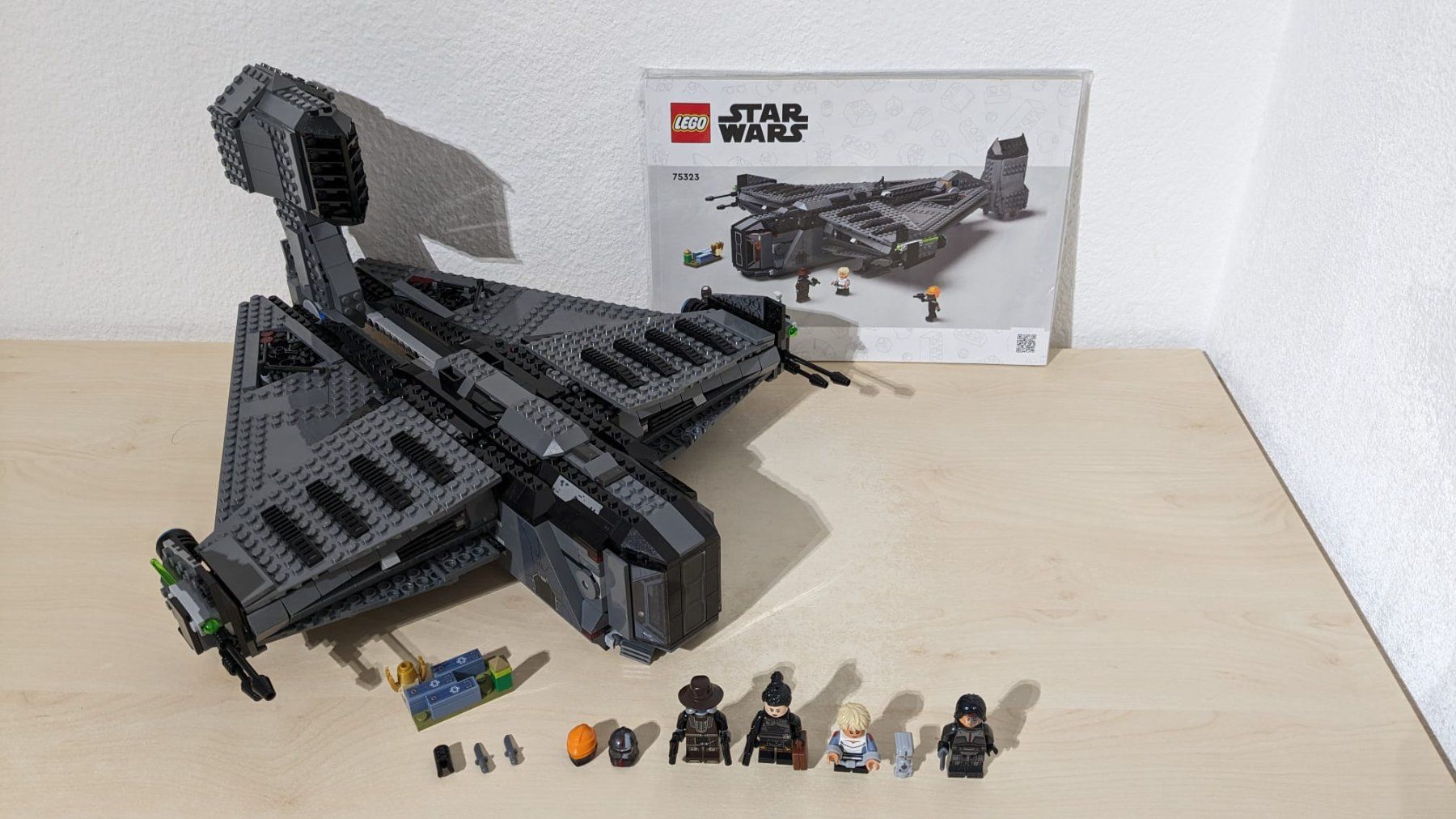 Lego Spielzeuge: Lego Star Wars 75323 Gebraucht – Gebraucht aus Hergiswil NW von ToysandMore