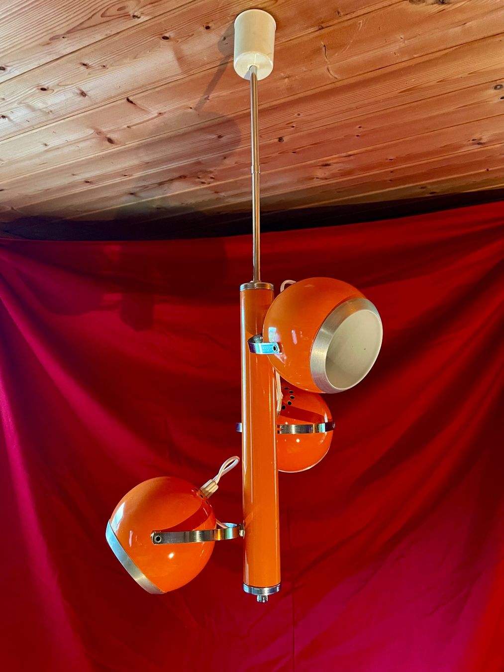 Lampadari & plafoniere: Lustre Eye-Ball Orange, année 70 – Usato da Prez vers Siviriez venduto da Mistinguette
