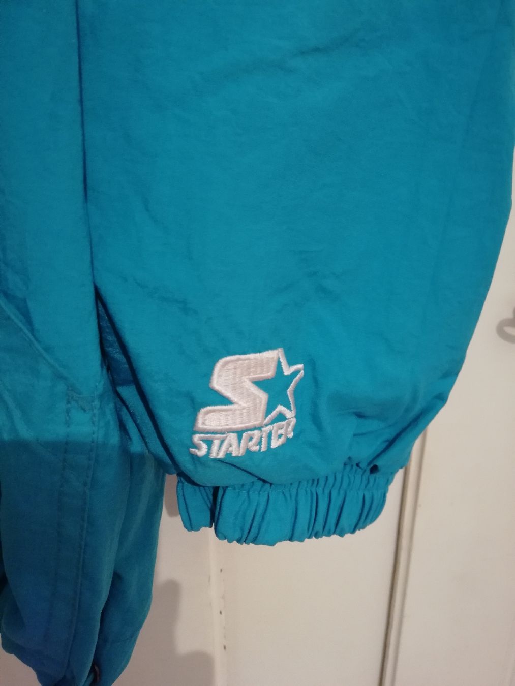 Starter Giacche: Starter Jacke Vintage Charlotte Hornets NBA – Usato da Dornach venduto da Fabisee 2