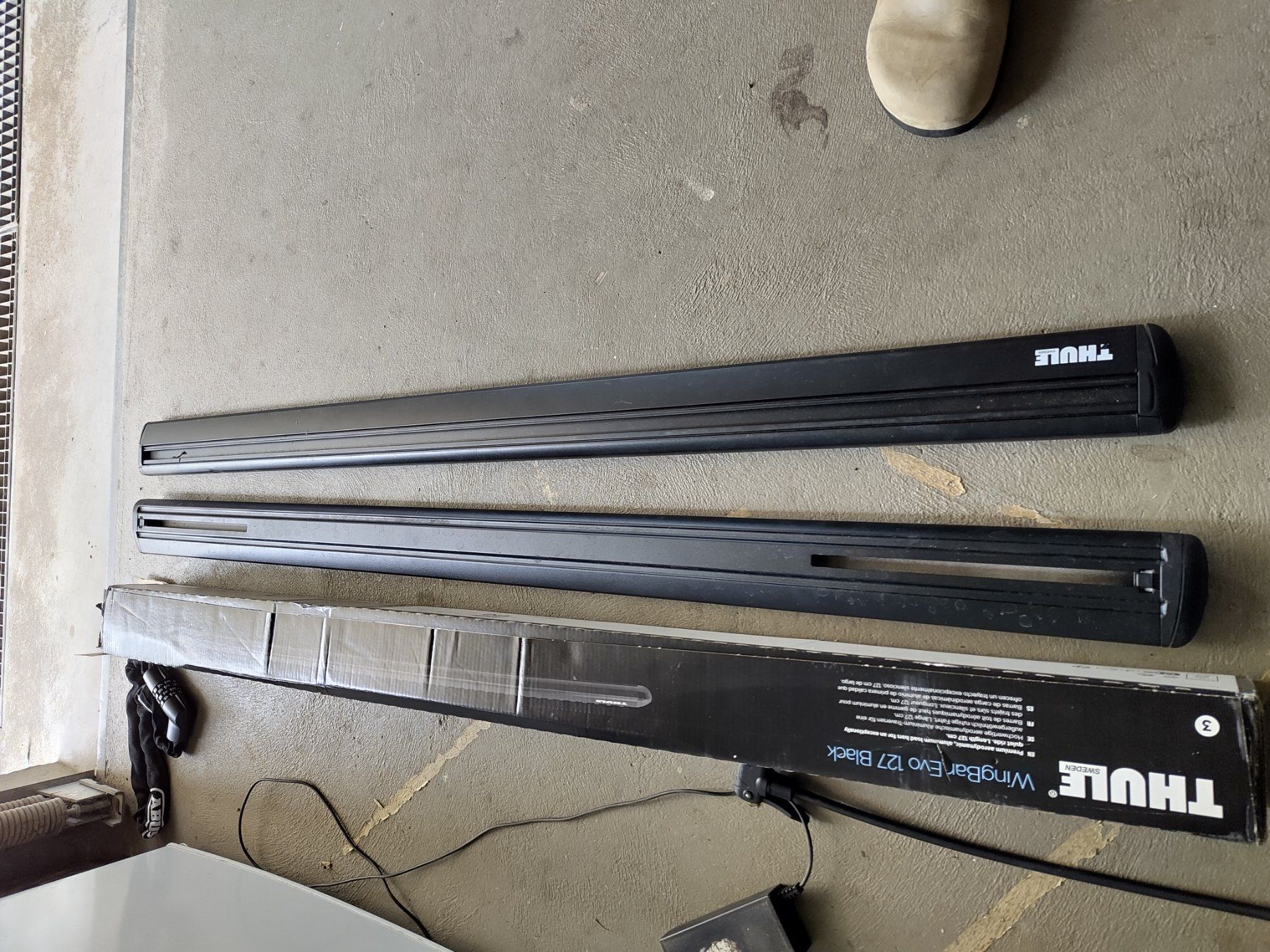 Thule Barres de toit: Thule Evo WingBar 127 – D'occasion à Therwil par PatrickBaselland 1
