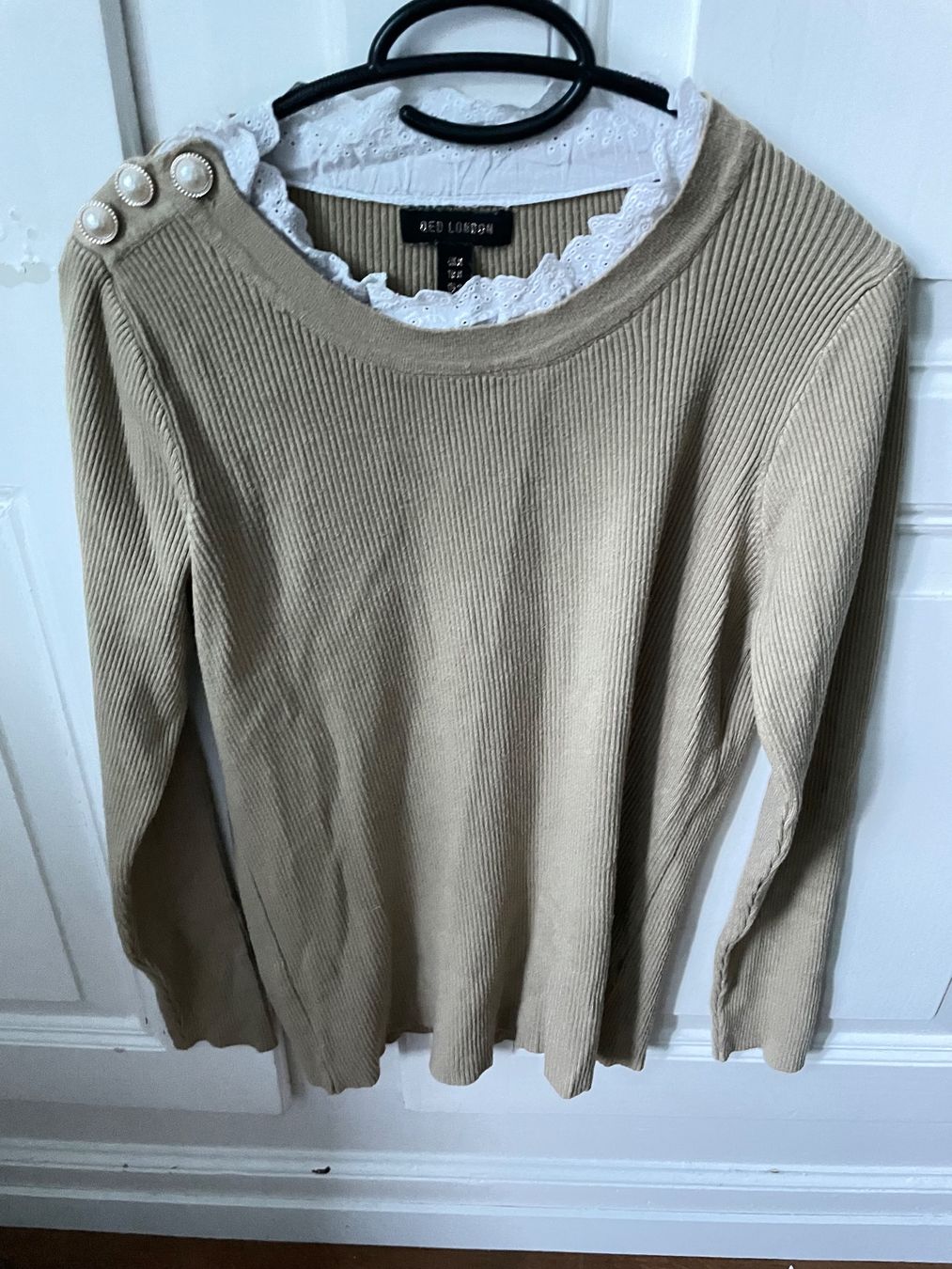 Maglioni & Felpe: QED London Pullover mit Spitzenkragen – Usato da Zürich venduto da Sarazrh
