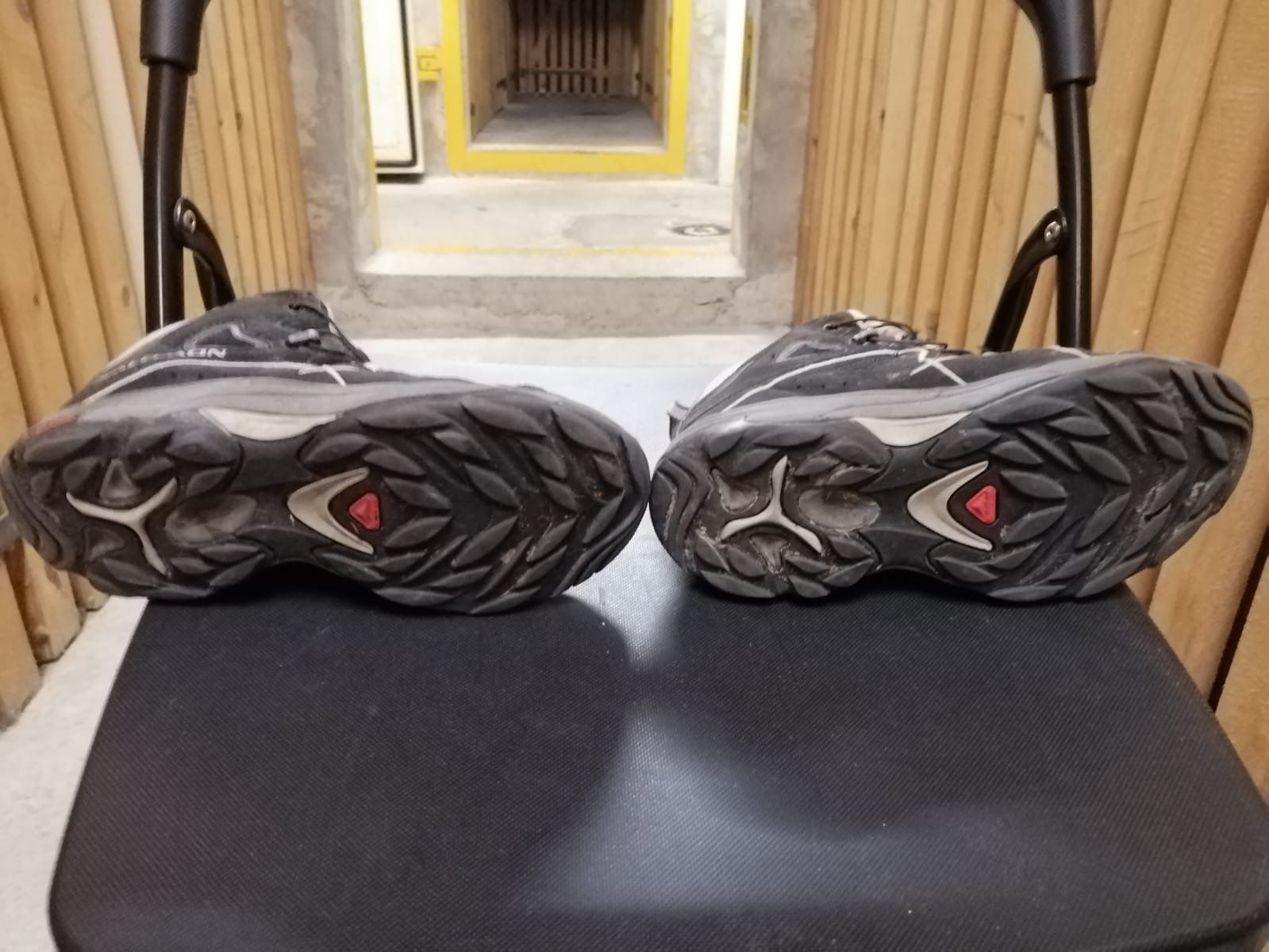 Salomon Scarpe per ragazzi: Chaussures de marche Salomon 33.5 – Usato da Genève venduto da tremmetri 2