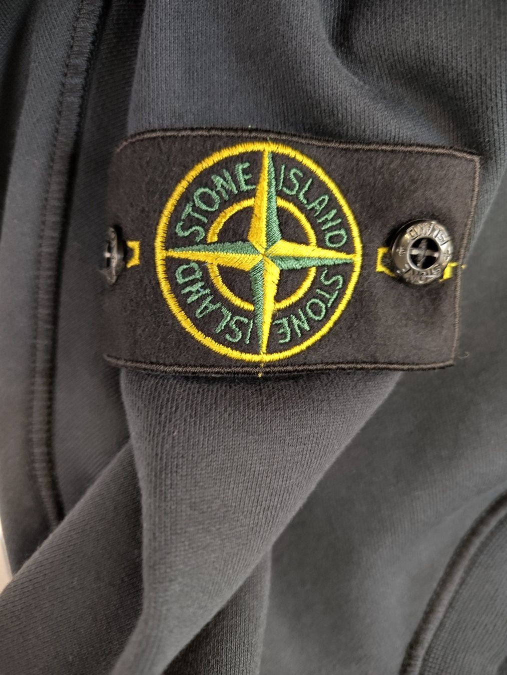 Stone Island Pulls & Sweat-shirts: Stone Island - Pullover schwarz Gr. S – Neuf avec emballage d'origine à Dällikon par Retouren_Resale 1