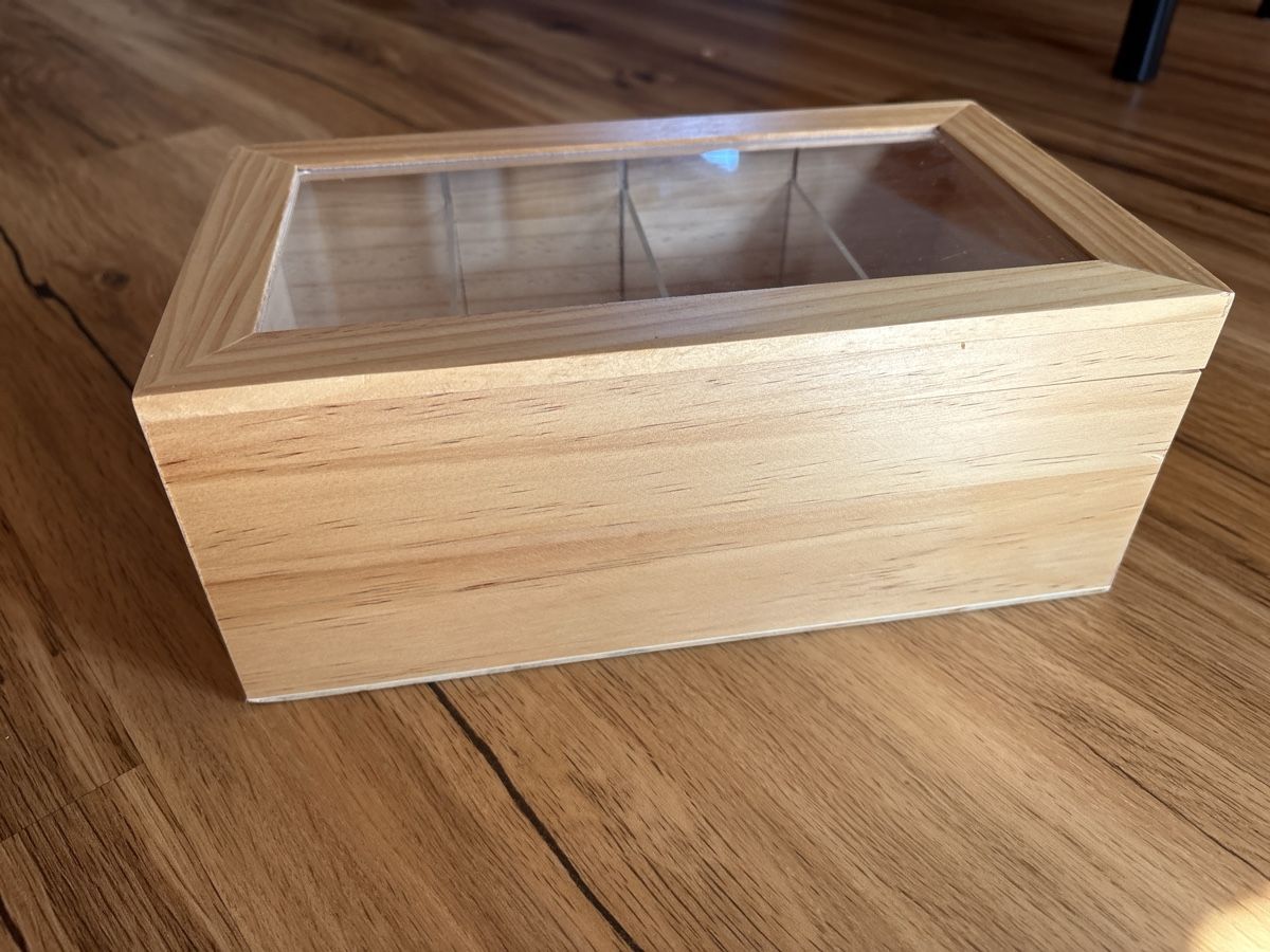 Portagioie: Holzbox mit Glasdeckel und 6 Fächern neu – Usato da Lobsigen venduto da Muus5 1