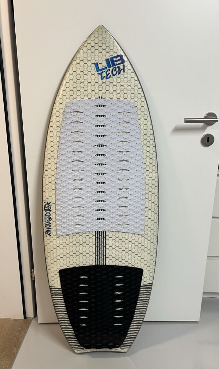 Lib Tech Surfboards & Schwimmbrette: Lip Tech Surfboard Psyco Activ – Gebraucht aus Müllheim Dorf von D.Gsponer
