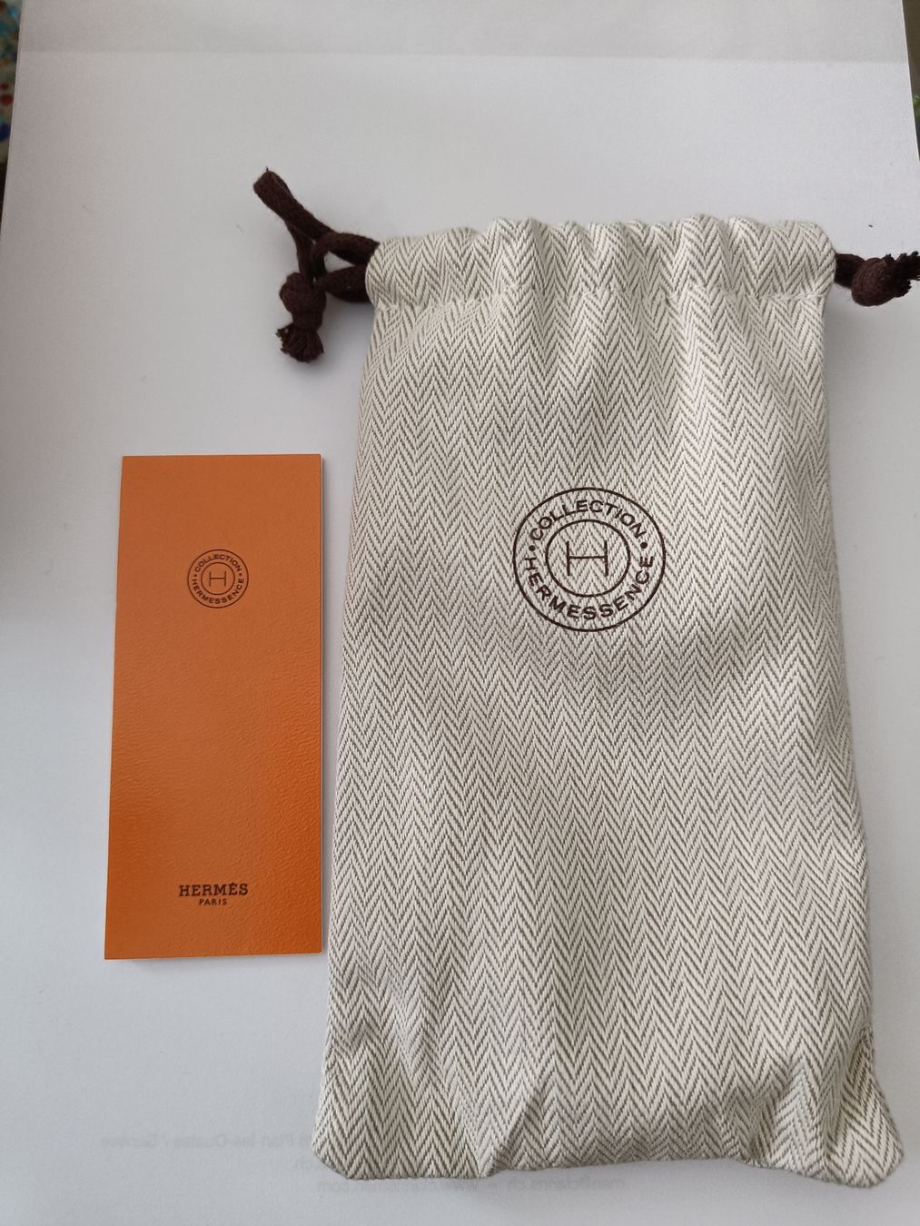 Hermès Profumi & Eau de Toilette: Hermès Hermessence Paprika Brasil 100ml – Nuovo (secondo la descrizione) da Genève venduto da Kamajan 5