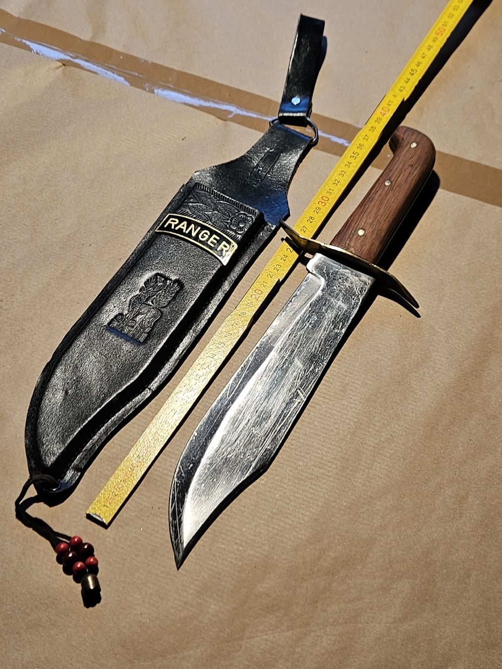 Zubehör: GROSSES BOWIE KNIVE , TOLLES CAMPING KNIVE... – Gebraucht aus Maschwanden von OliverM05