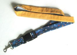 Schlüsselband mit Katzen-/Hundepfoten, Handarbeit