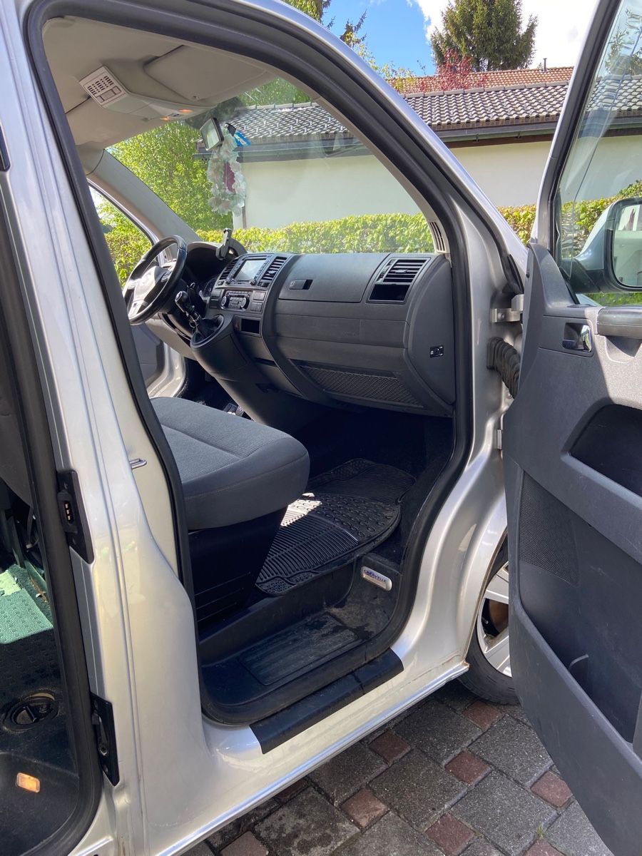 VW Automobili: VW T5 Caravelle TDI – Usato da Altendorf venduto da Faessler04 7