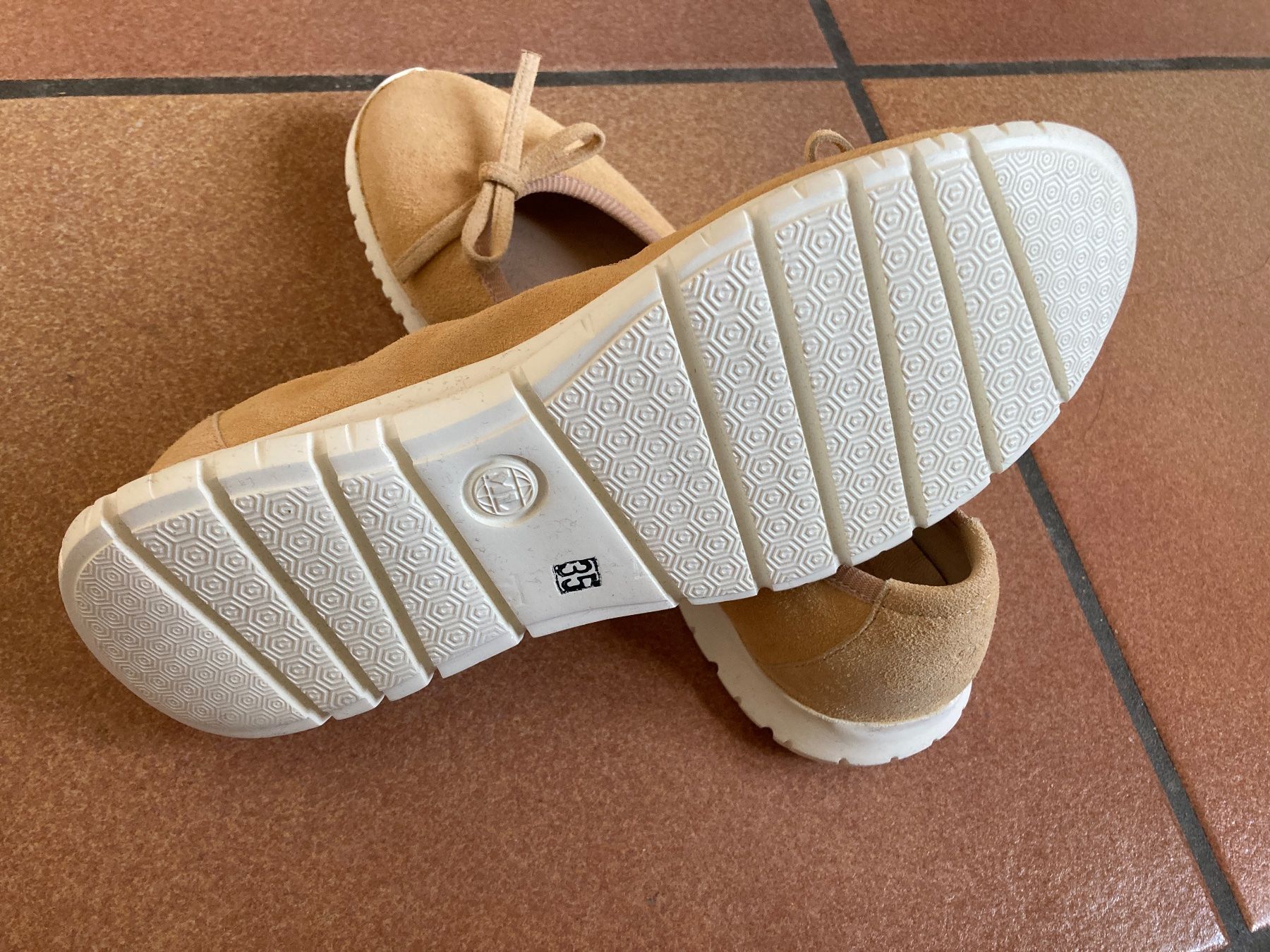 Scarpe da donna: Sneakerina Ballerinas, Beige, Grösse 35. – Usato da Zürich venduto da ovaltine 2