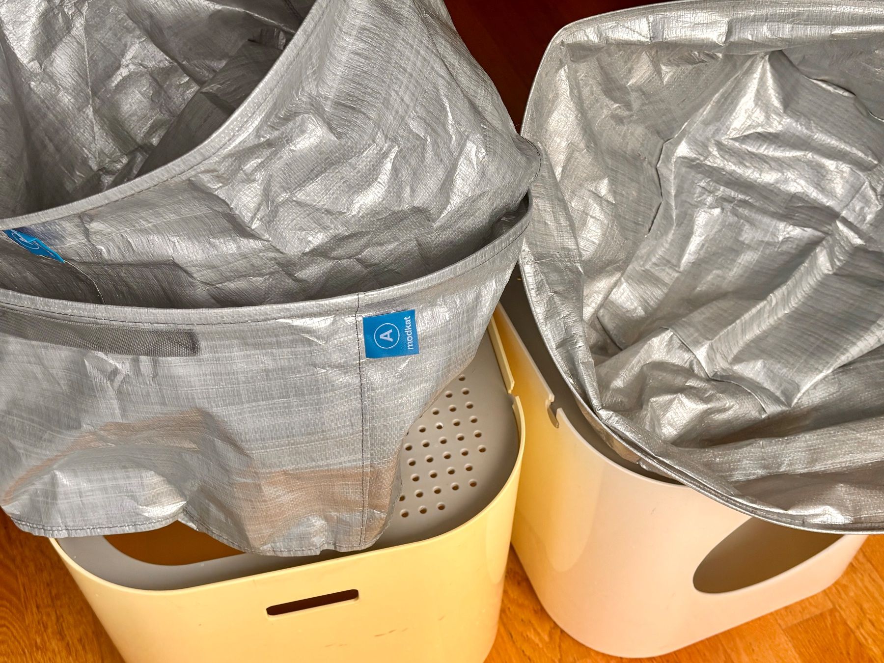 WC: 2 Modkat Katzenklos gratis abzugeben. – Usato da Zürich venduto da katjes26 4