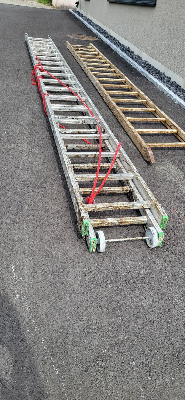 Echelles: Grosse Aluminium Leiter – D'occasion à Seewen SZ par babogi