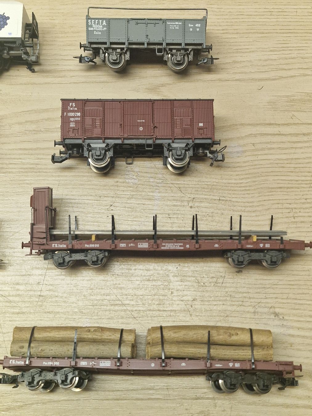 Rivarossi Modellini di ferrovie: Eisenbahn Güterwagen Rivarossi HO  – Usato da Herzogenbuchsee venduto da ioa_zcm6 5