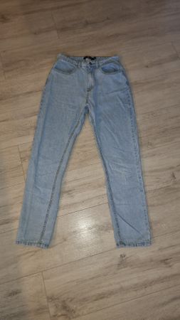 Stylishe Mom Jeans, Grösse S, hellblau 👖