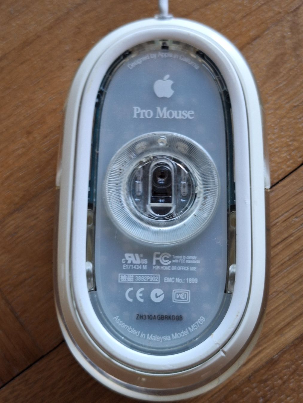 Apple Maus: Souris APPLE modèle 5769 – Gebraucht aus Chêne-Bougeries von xchrysalide 2