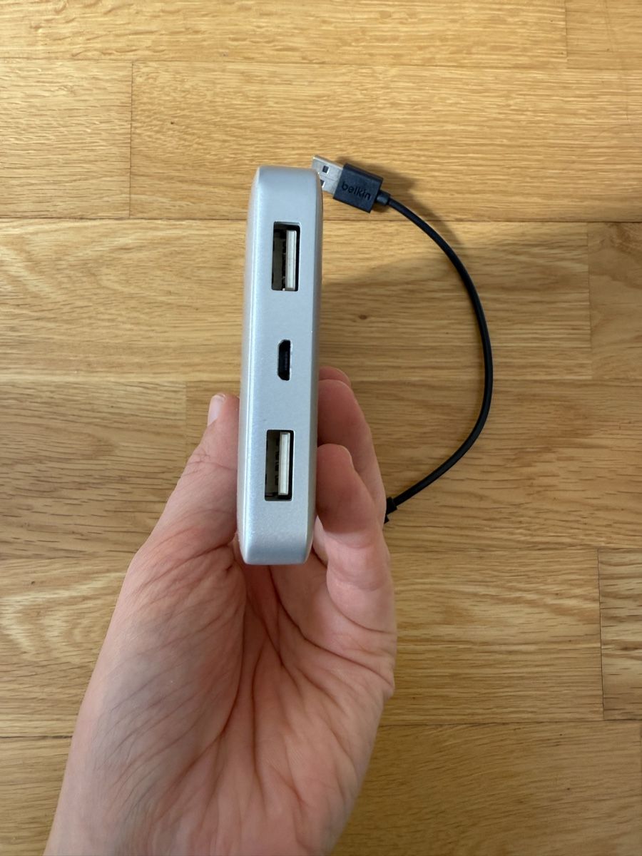 Belkin Ladegeräte: Powerbank von Belkin – Gebraucht aus Bern von Paramagurunathan 1