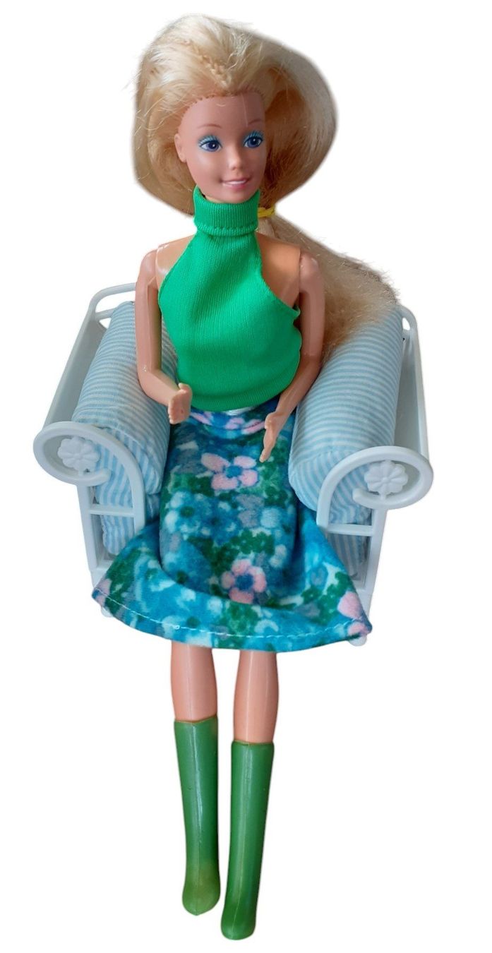 Bambole: Barbie 1970er mit Stuhl und Accessoires – Usato da Mörschwil venduto da lindaswunderkiste