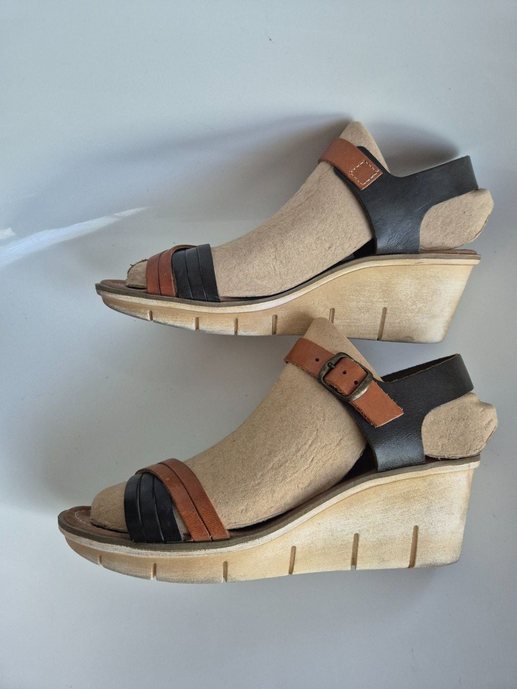 Scarpe da donna: Weinbrenner Keilabsatz Sandalen, Leder, Gr. 39 – Usato da Volketswil venduto da Dokinka 1