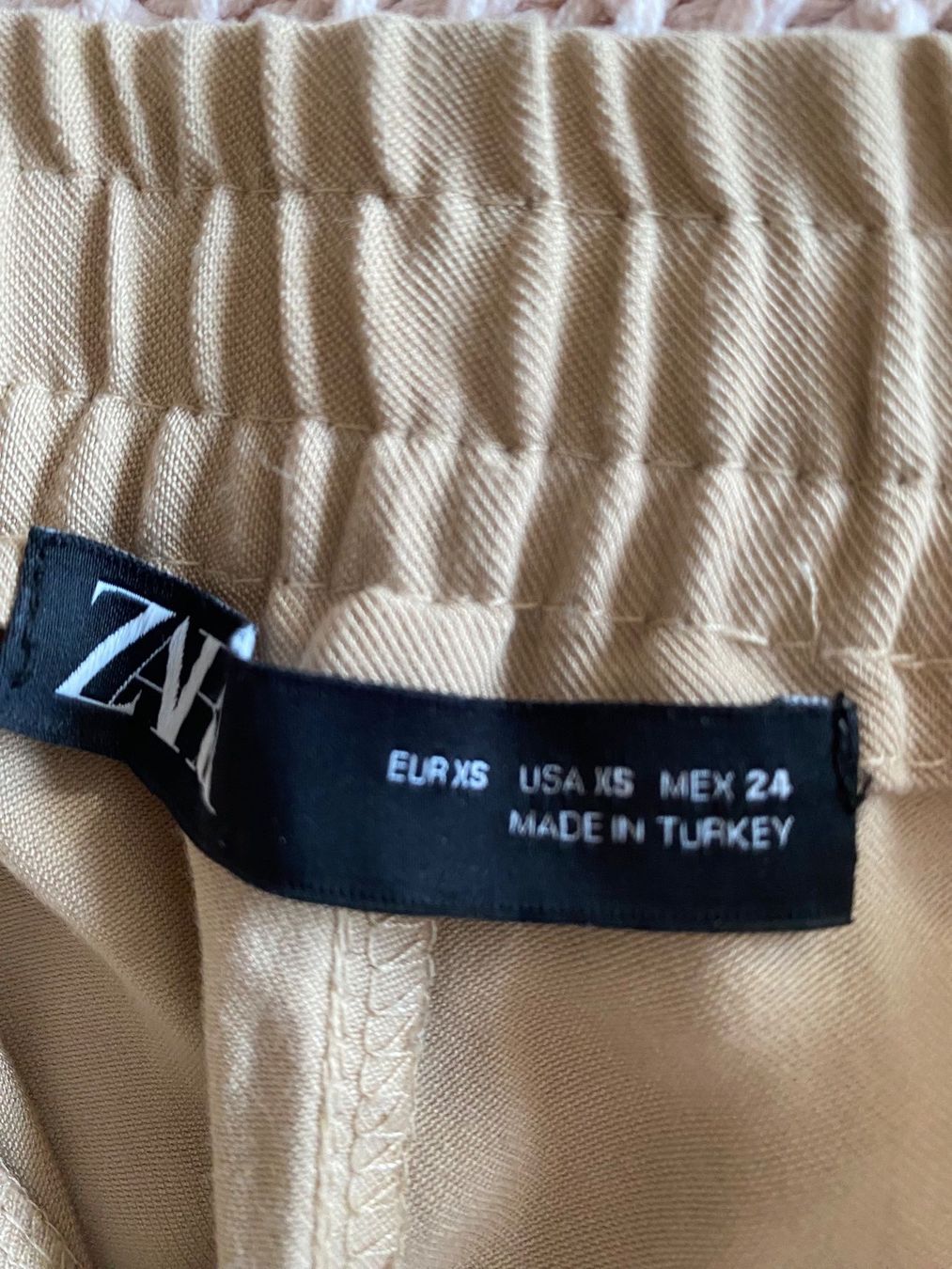 Zara Pantaloni: Pantalon training cargo beige – Nuovo (secondo la descrizione) da Montreux venduto da iza_peche8 1