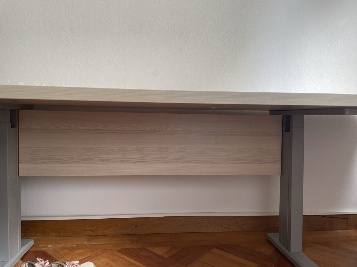 Schreibtische: Corner Desk / Desk System, 3 Tops, Flexible Configuration – Gebraucht aus Colombier NE von dvd_lm5c