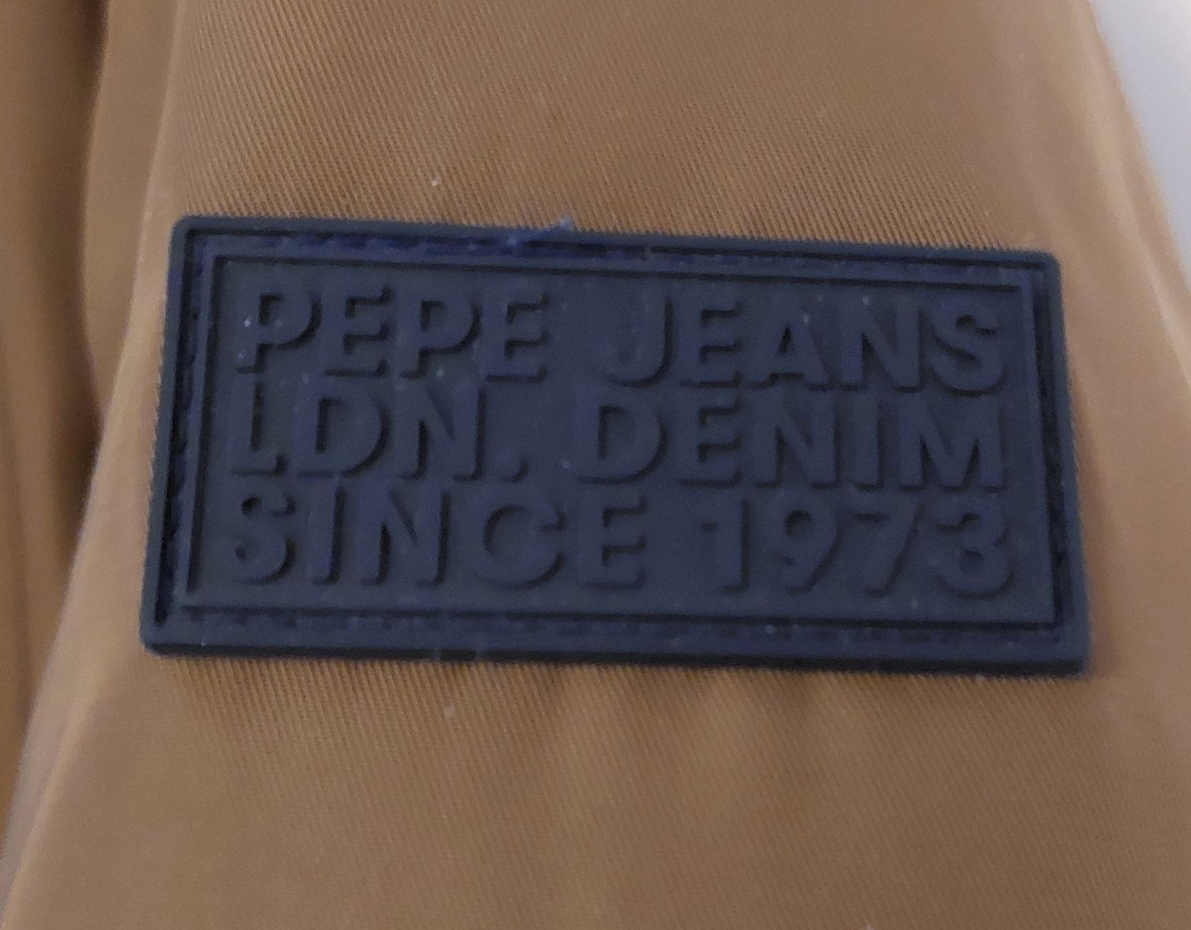 Pepe Jeans Giacche: Pepe Jeans Winterjacke – Nuovo (secondo la descrizione) da Schaffhausen venduto da Sazu8 2
