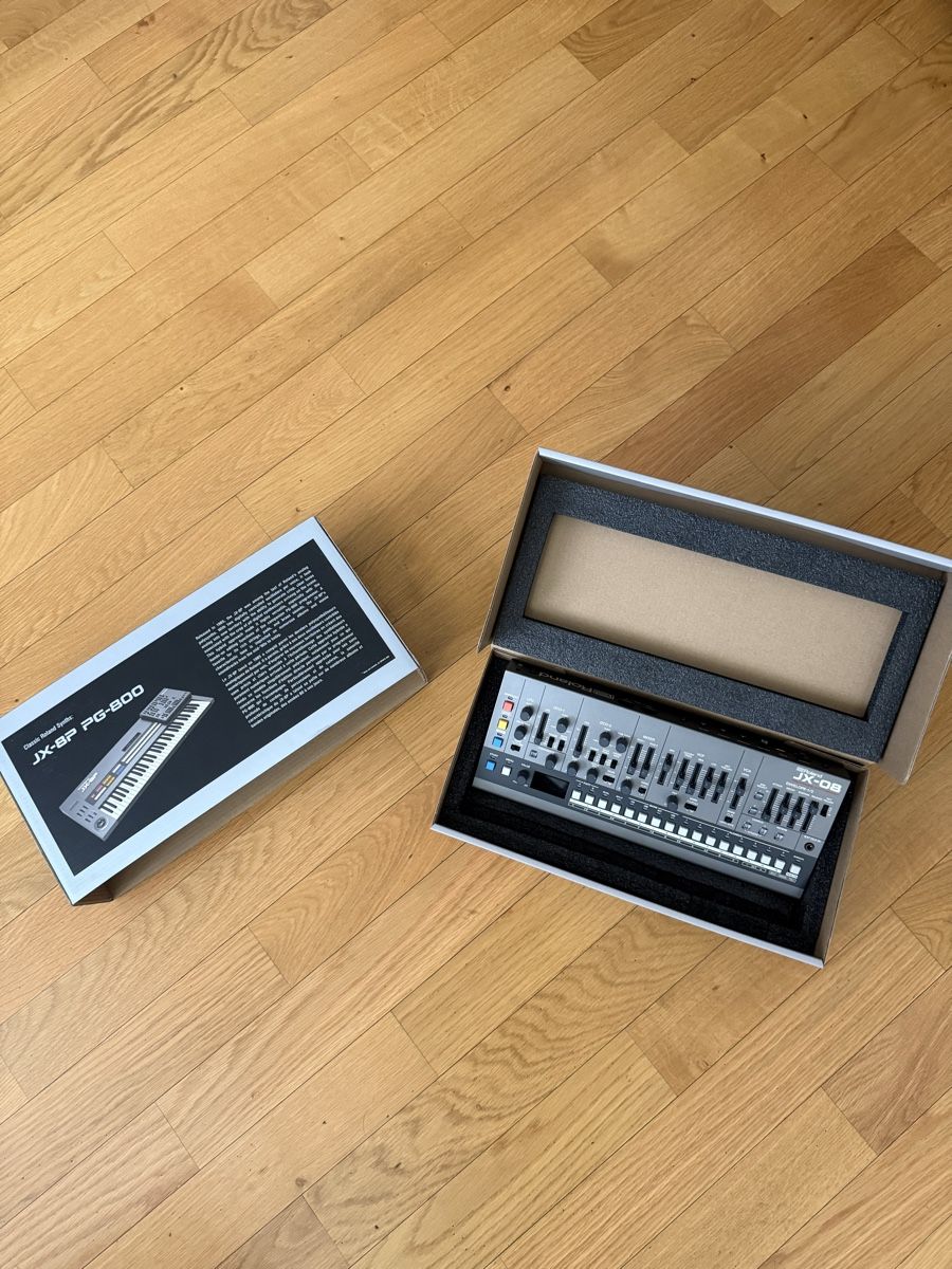Roland Strumenti musicali: Roland JX-08 Synthesizer – Nuovo (secondo la descrizione) da Winterthur venduto da csimmux