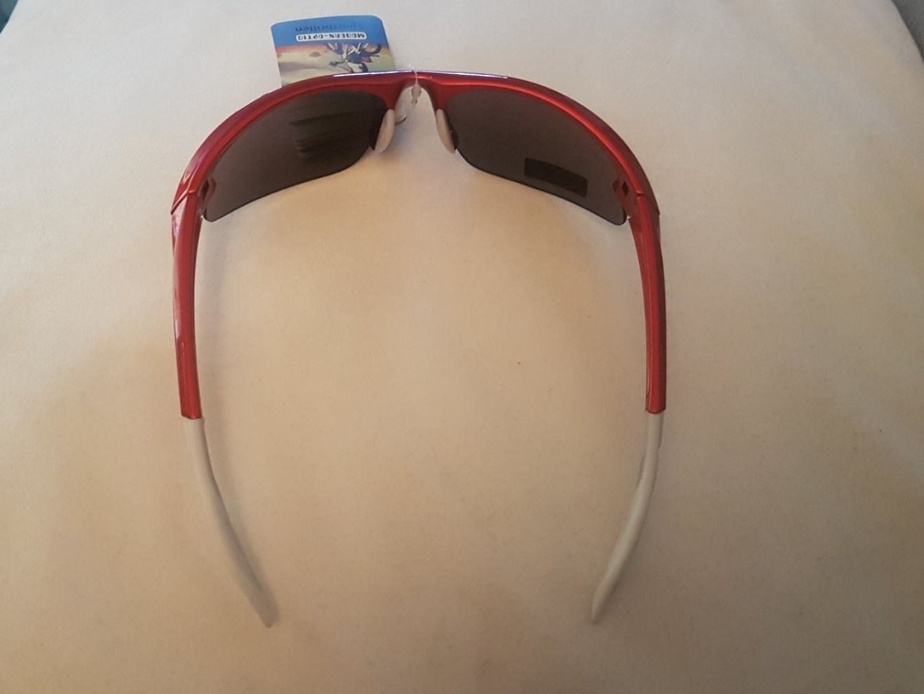 Occhiali & Lenti: Rote Sport-Sonnenbrille 'Modern Optik' – Nuovo (secondo la descrizione) da Oberengstringen venduto da Sheera7 6