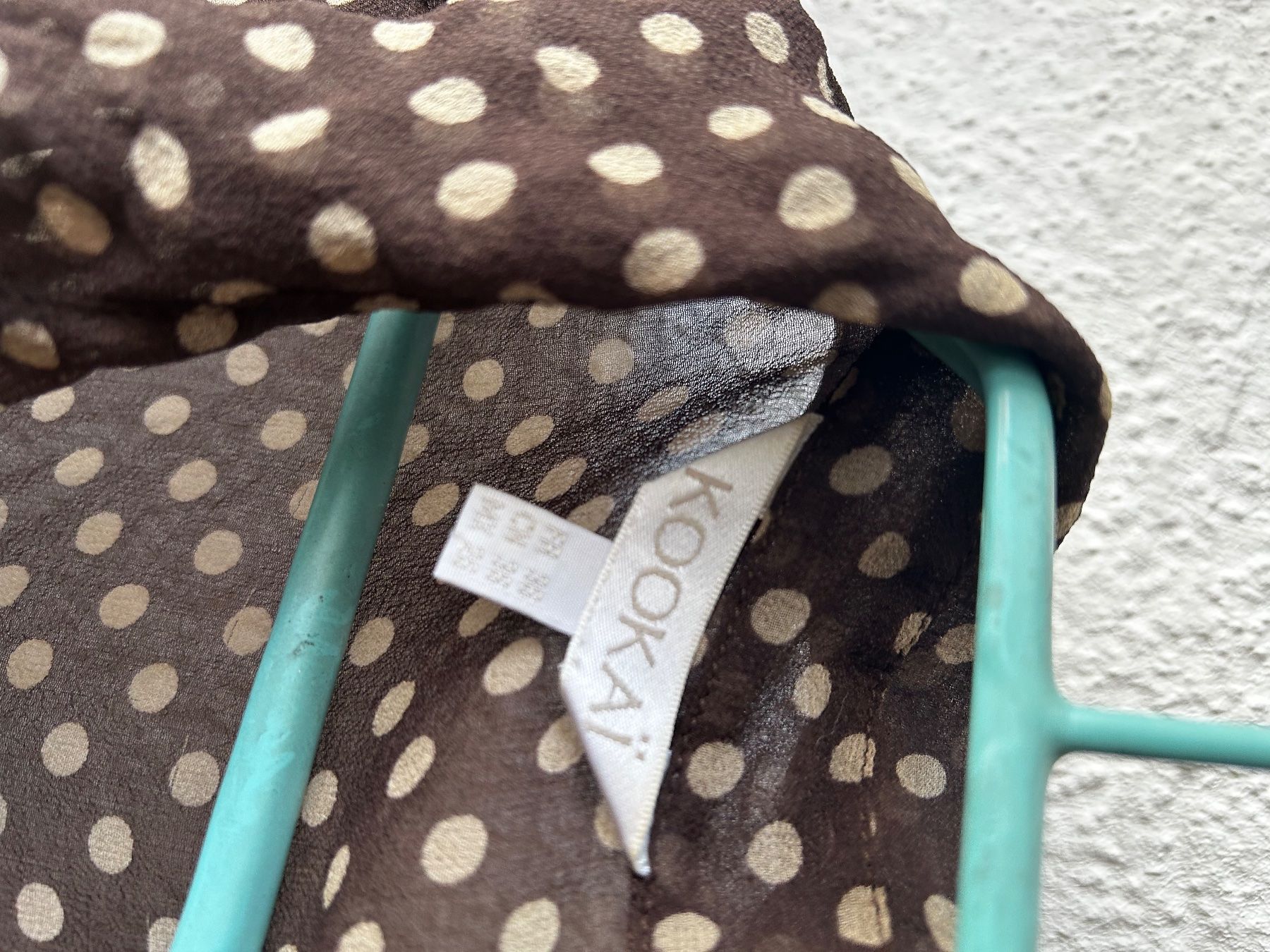 Kookai Tops: Blouse / Haut court en soie Kookai – D'occasion à Bernex par joe_6dn9 2