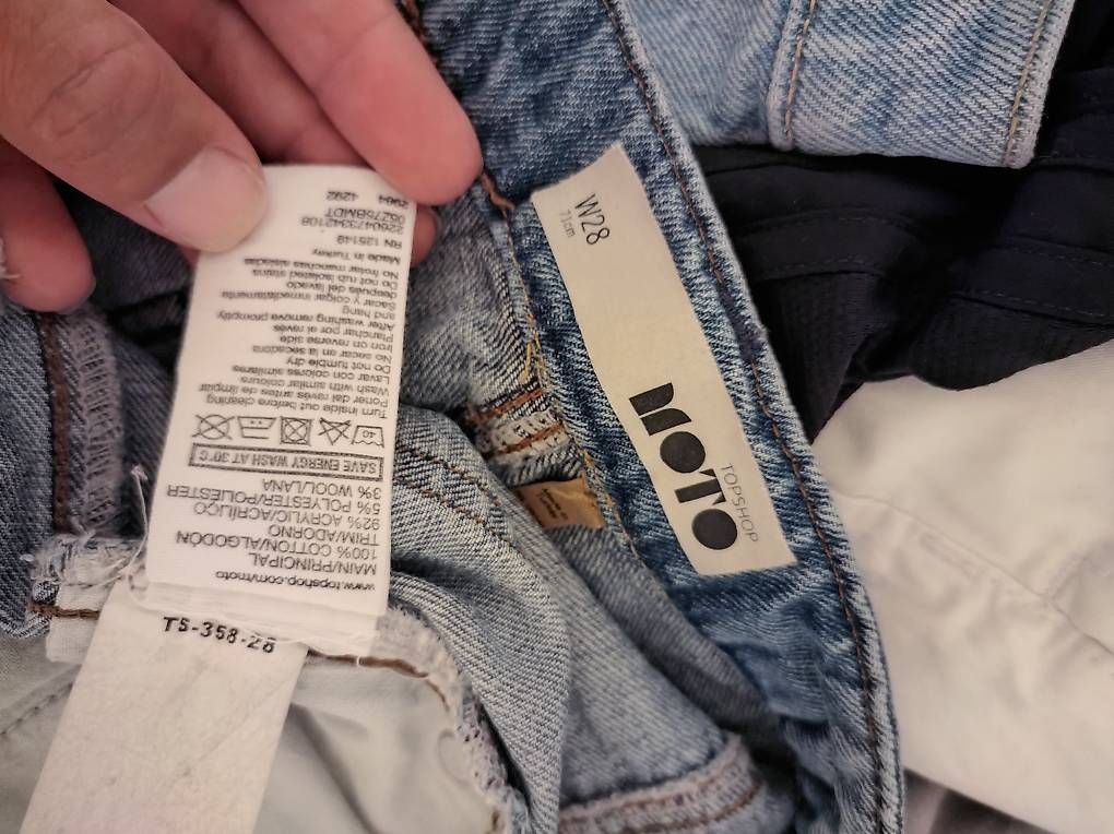 Topshop Pantaloni: Topshop MOTO Patchwork Jeansshorts W28 – Usato da Zürich venduto da LauraV 5