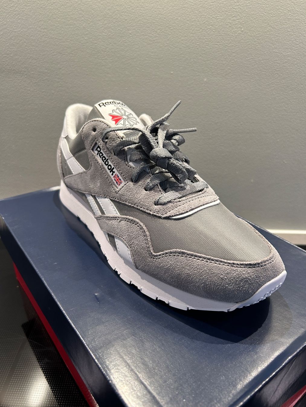 Reebok Scarpe da uomo: Reebok Schuhe NEU Gr. 44 – Nuovo e nell'imballaggio originale da Schüpfen venduto da sportlehrer 2