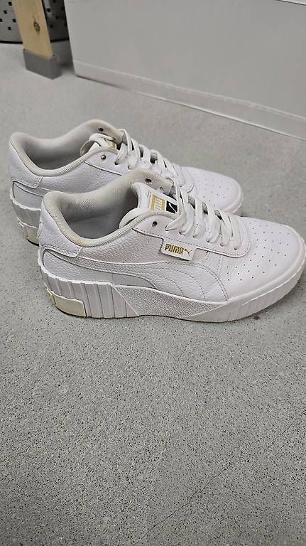 Scarpe da donna: Puma Turnschuhe Gr 37 – Usato da Wetzikon ZH venduto da MrsSulser88