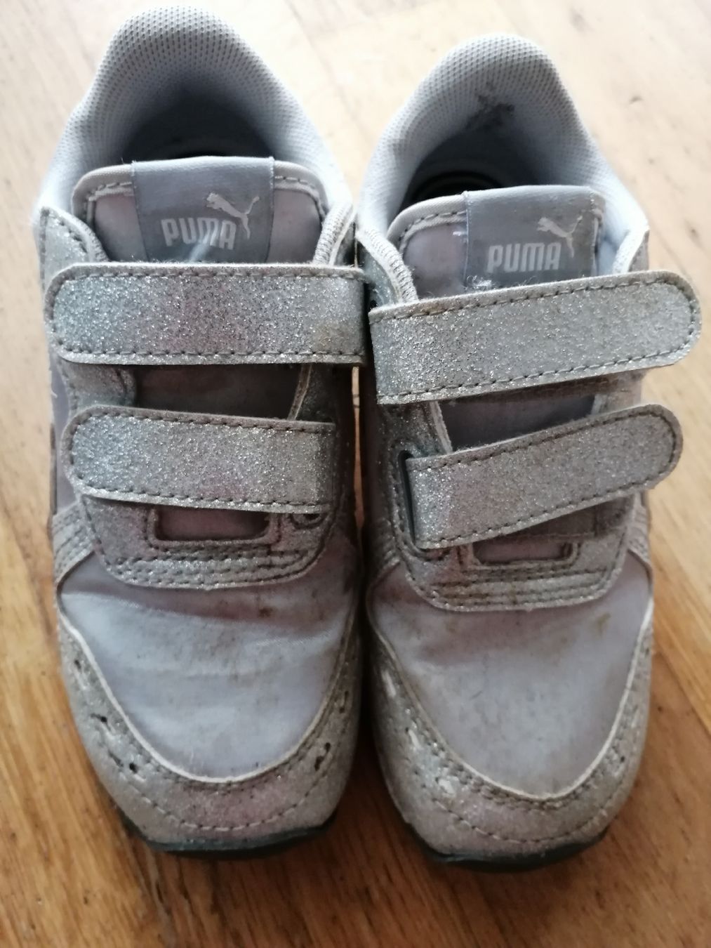 Schuhe für Mädchen: Kinder sneaker Puma Gr. 26 – Gebraucht aus Oensingen von jia_gs8g