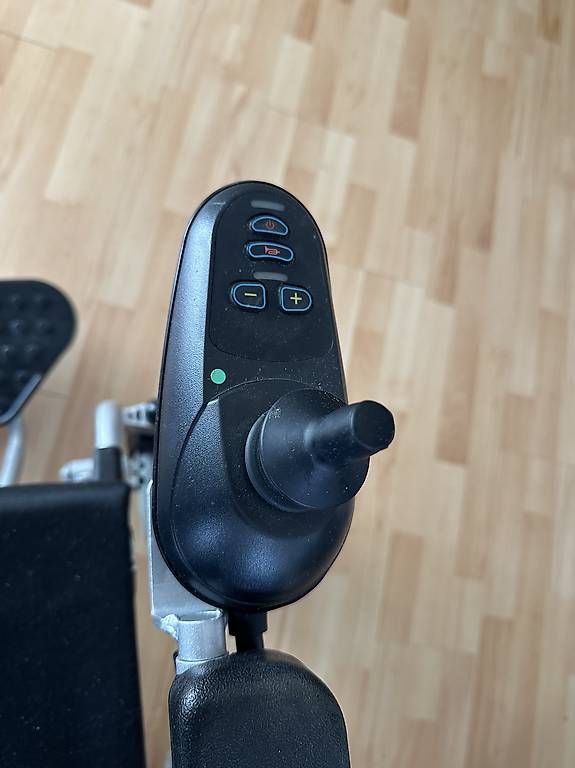 Sedie a rotelle: Rollstuhl elektrisch – Usato da Walzenhausen venduto da Ducati_996 1