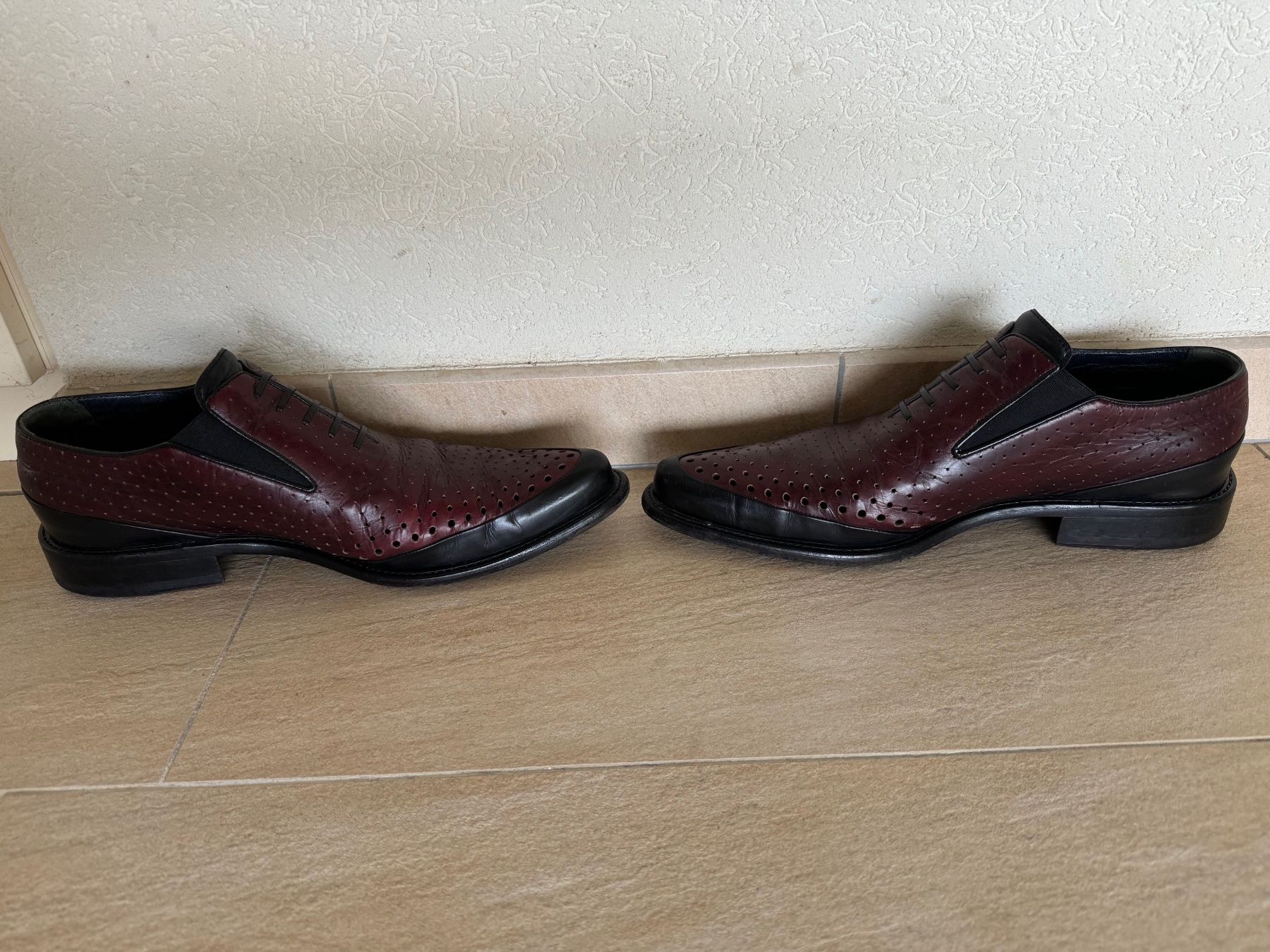 Herrenschuhe: Chaussures habillées perforées Aldo Bruè, p.44.5 – Gebraucht aus St-Gingolph von GoldenKeys 3
