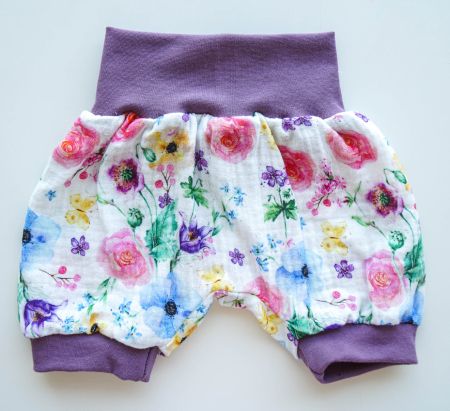 Kurze Pumphose aus Musselin - Blumen 68/74 - NEU