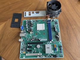 Mainboard M2N68-LA mit Lüfter und Blende