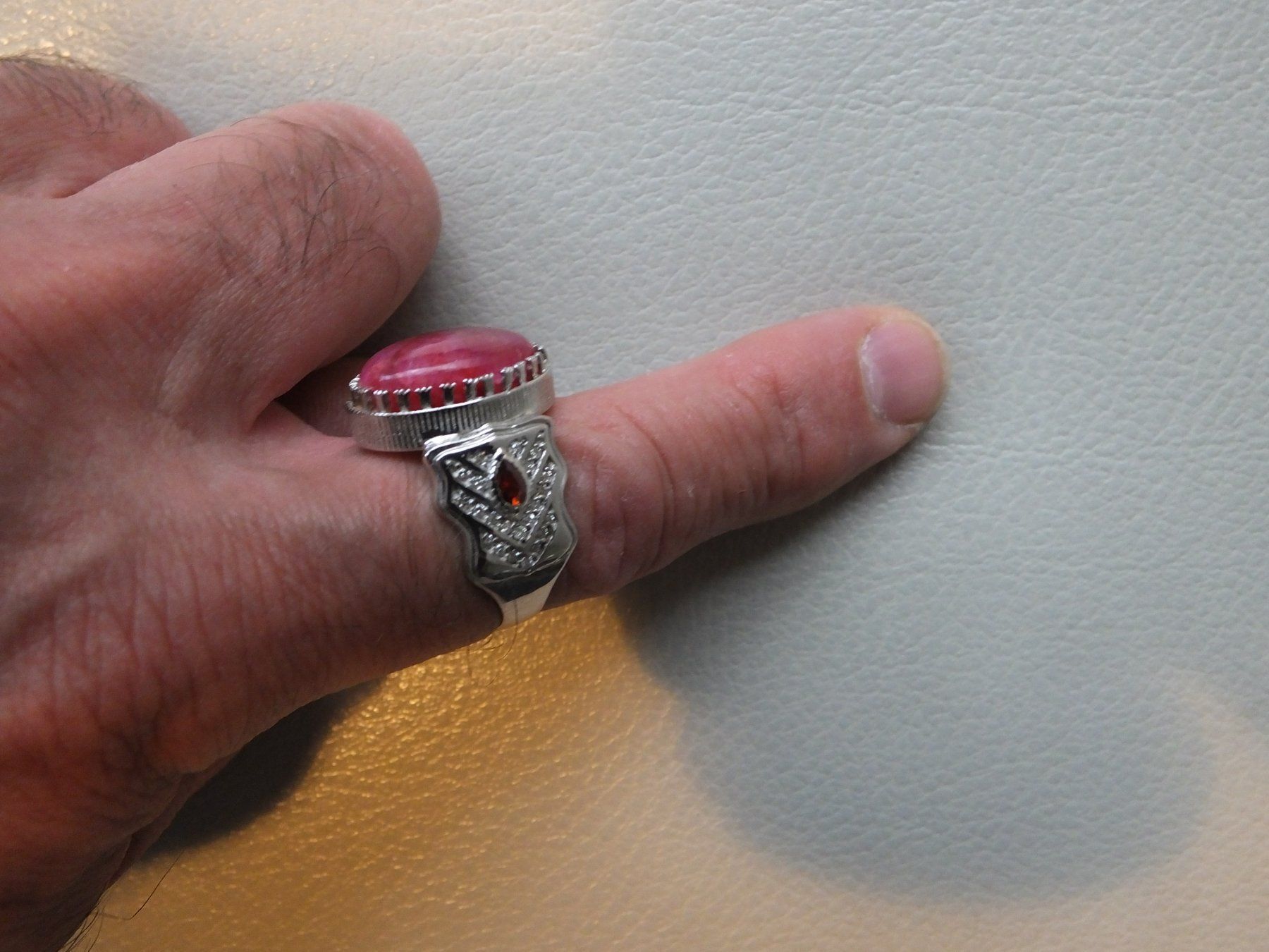 Anelli: Herrenring mit Echtem RUBIN Stein – Nuovo e nell'imballaggio originale da Unterentfelden venduto da l654321a
