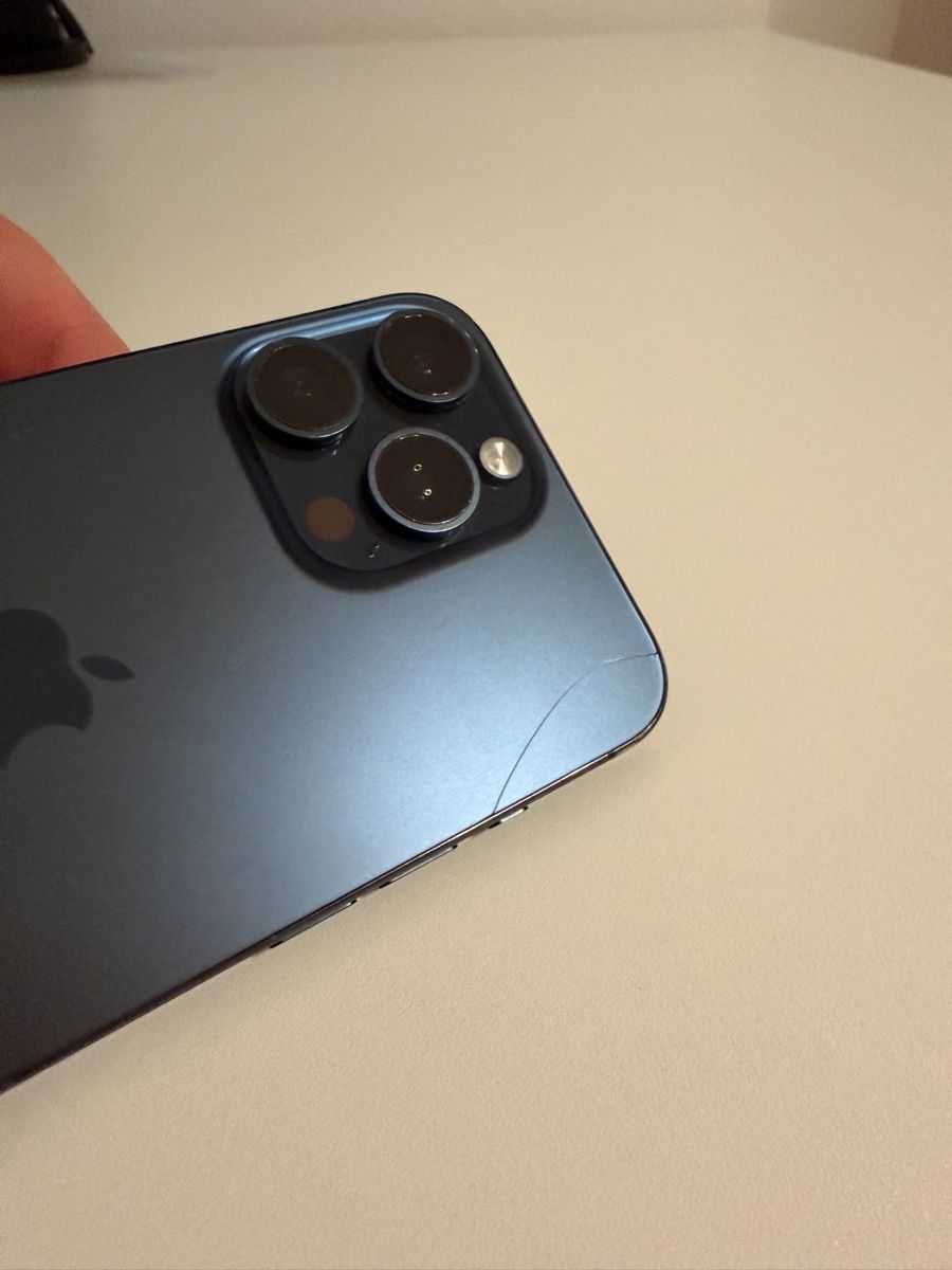 Apple Telefoni cellulari / Smartphones: iPhone 15 Pro Max 256GB – Usato da Zürich venduto da eli_7svm 8
