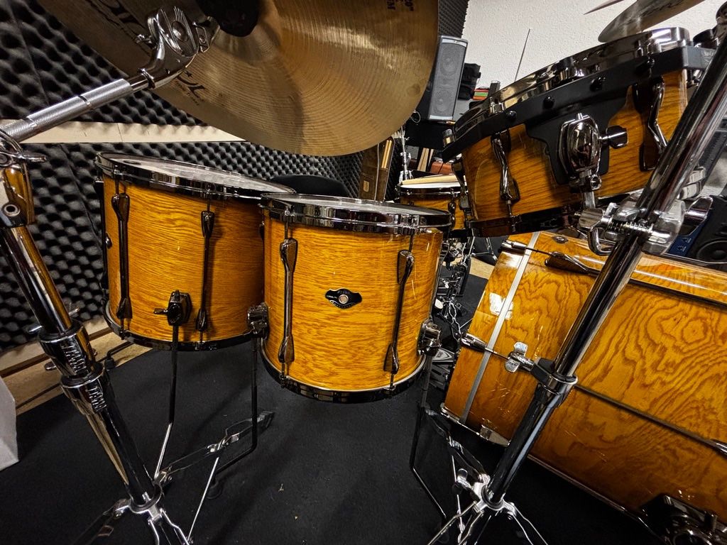 Strumenti musicali: TAMA Superstar Hyperdrive Maple Limited Set 6-teilig – Usato da Spreitenbach venduto da Hemingway69 1