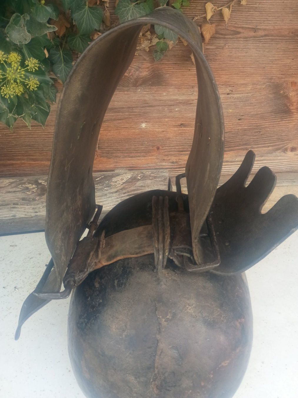 Glocken & Treicheln: Handgeschmiedete Treichel – Gebraucht aus Schwanden i. E. von con_95xr 1