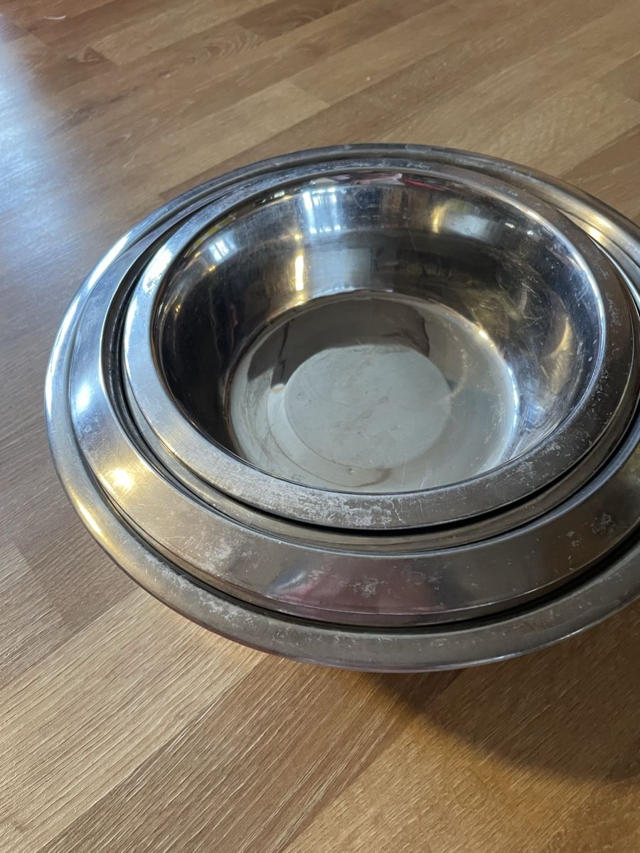 Ciotole: 5er Set Hunde Schüsseln – Usato da Hoffeld venduto da ElaneeRoth 2