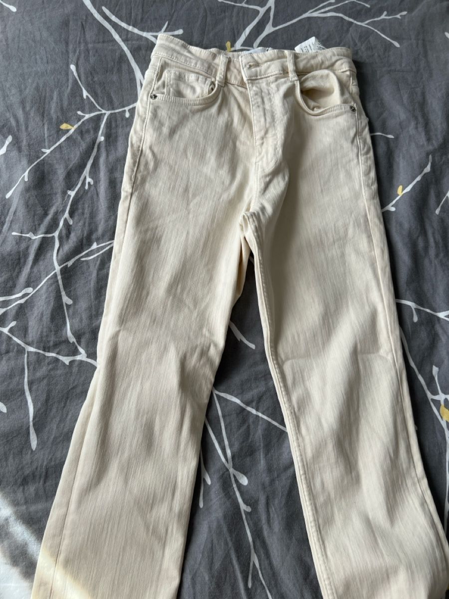 Pantaloni: Zara Hose Crème, Grösse 36 – Usato da Meggen venduto da mar_7r7m 1